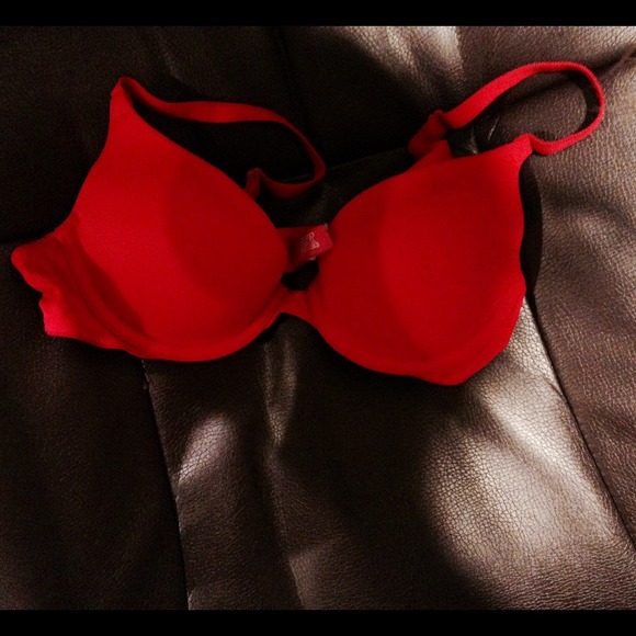 VS PINK Wear Everywhere Bra!