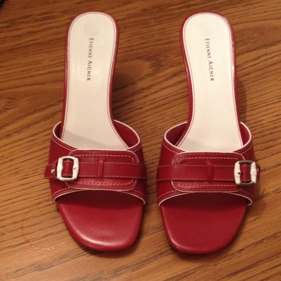 Etienne Aigner NWOT heels