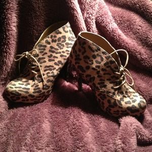 Just Fab leopard print bootie heels
