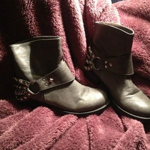 Bundle for @anissapicard