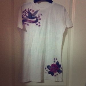 White graphic tee