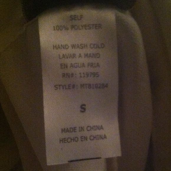 White see through flowy shirt - Picture 2 of 2