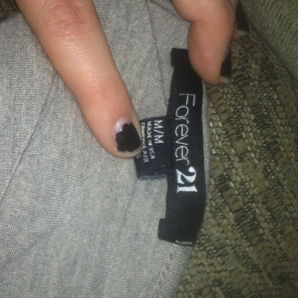 Grey flowy shirt - Picture 2 of 2