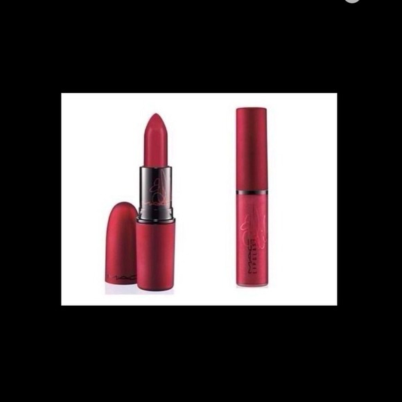 ❤️SOLD SOLD SOLD ❤️MAC VIVA GLAM RIHANNA 2014