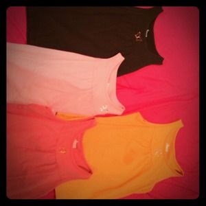 Bundle! 4 small tanks with cute glitter design😍