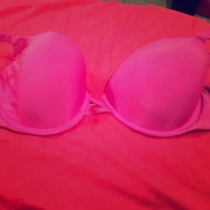 HOT PINK VICTORIAS SECRET BRA💕💋