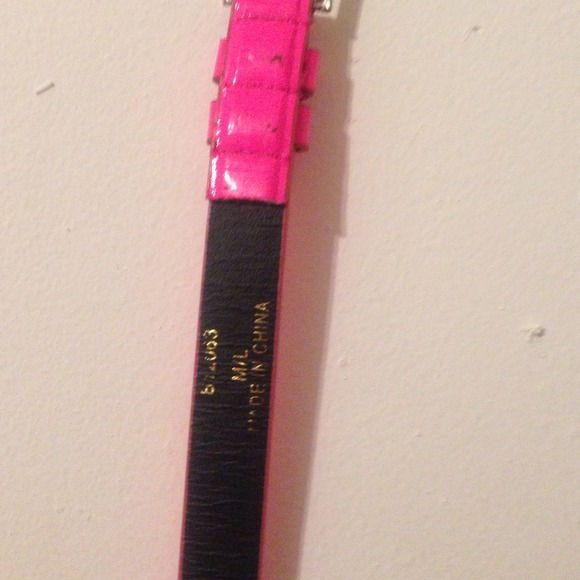 Neon pink belt - Picture 2 of 2