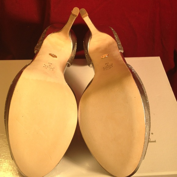 NWT Chas. David silver sparkle platform peep toe. - Picture 2 of 4