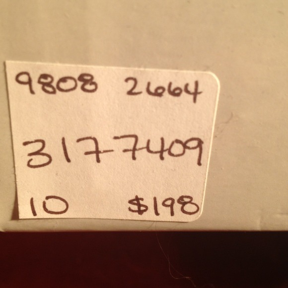 NWT Chas. David silver sparkle platform peep toe. - Picture 3 of 4