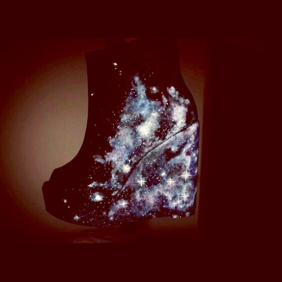 Looking for these!!👀