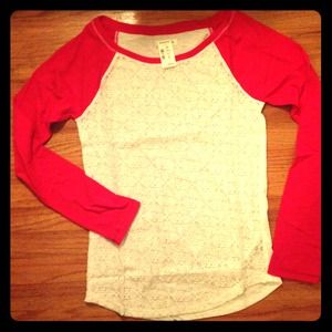 Adorable lace front Aeropostale raglan tee NWT