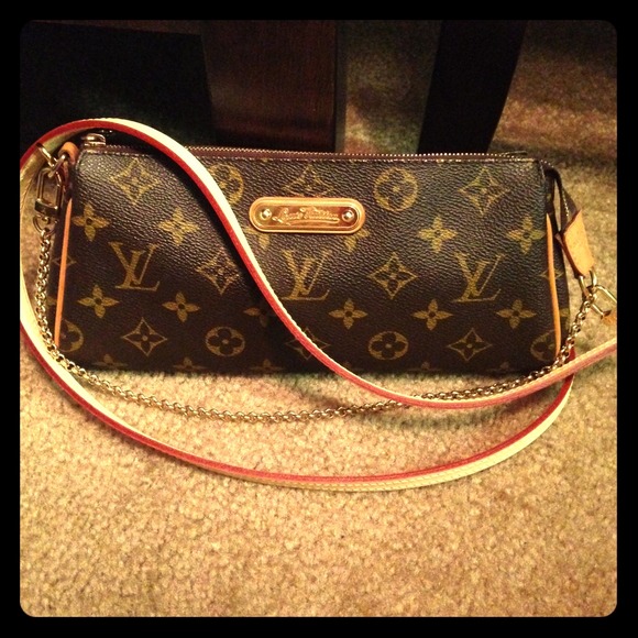 100% authentic Louis Vuitton Eva Clutch