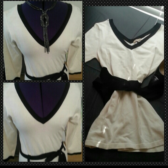 Forever 21 V neck sweater. Medium