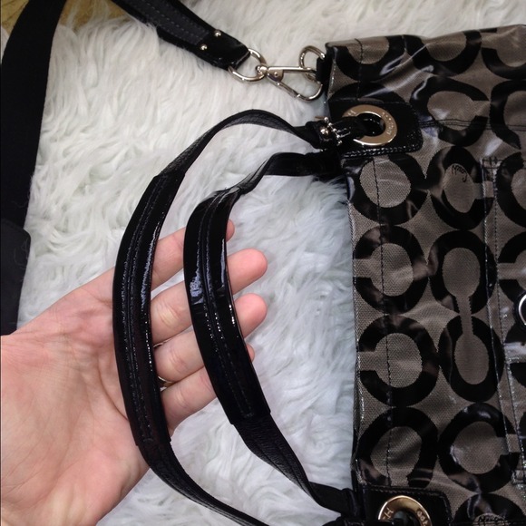 Additional pictures of coach bag