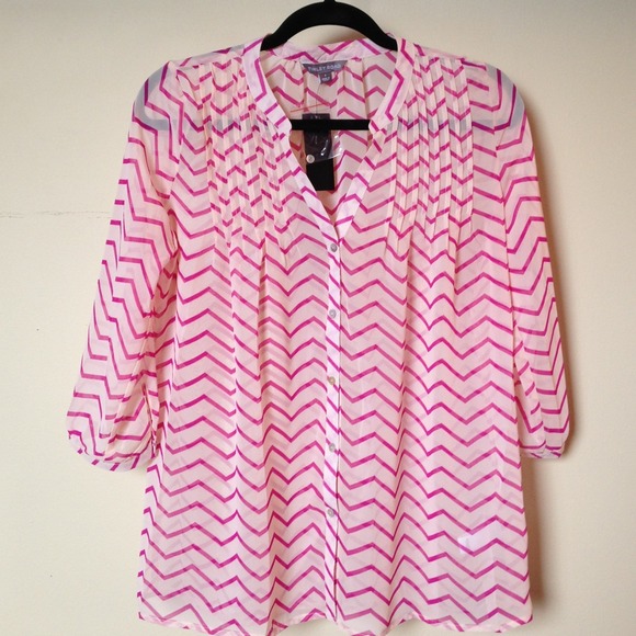 ✨💕Tinley Road pleaded print top✨💕 - Picture 4 of 4