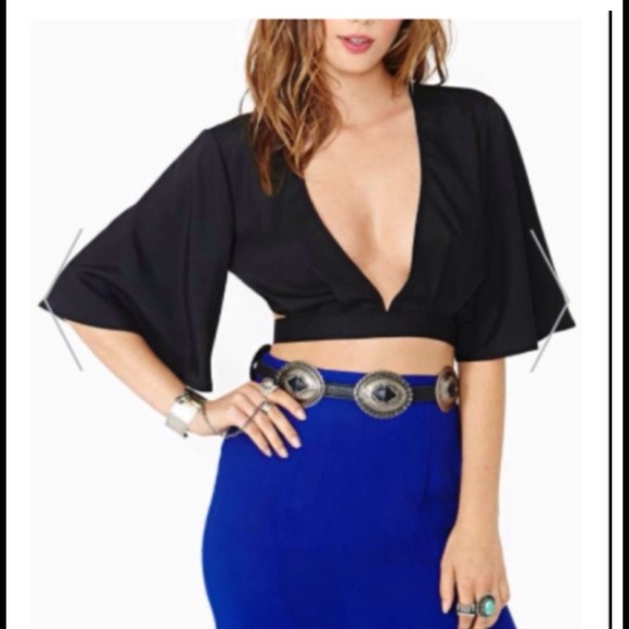 Tops - 50% off Black Crop Top