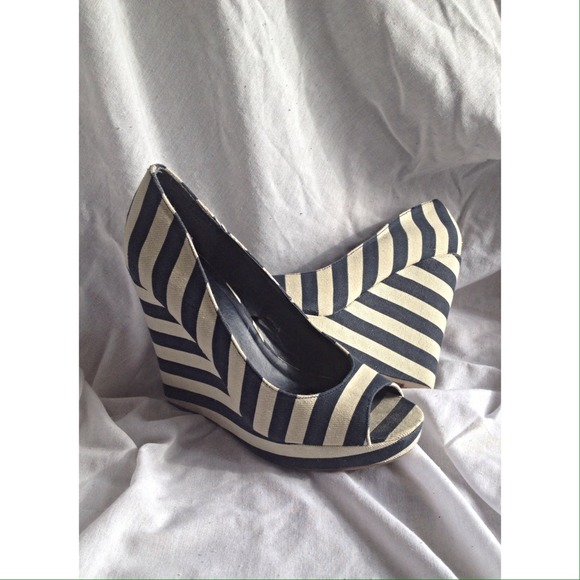Nautical Striped Peep-Toe Wedges - Picture 2 of 2