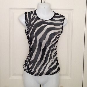 ⬇️price drop⬇️Dolce&Gabana Intimo sheer zebra tank