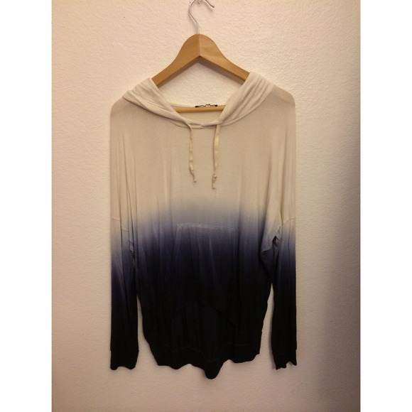 ⛔️SOLD⛔️ Brandy Melville Ombré Hoodie