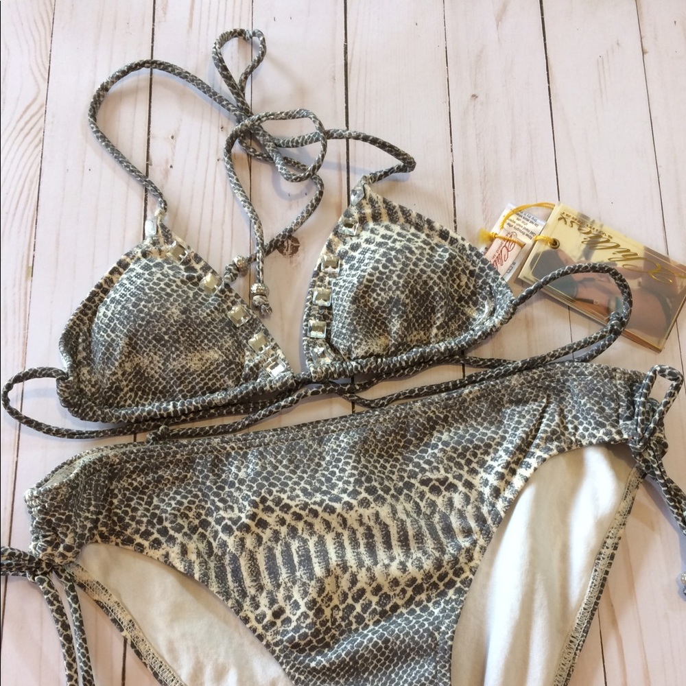 2CHILLIES Snakeskin Jeweled Sliding Tri Bikini Top - Picture 8 of 9