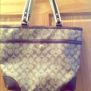 Medium size coach handbag