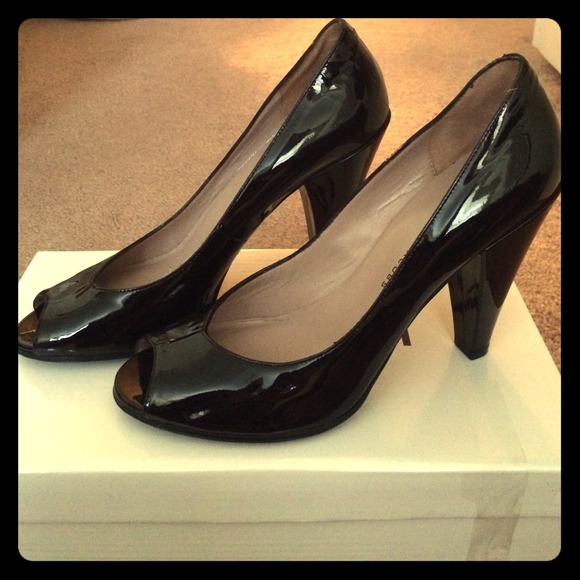 Last call! NWOB Marc by Marc Jacobs pumps! Size 38
