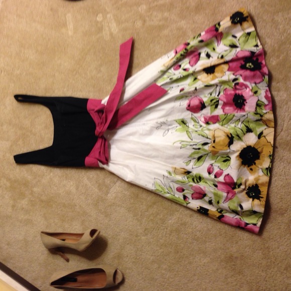 🌷Sold In Bundle🎀 - Picture 2 of 4