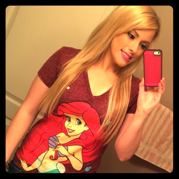 🎀Hello Poshers🎀 My name is Brittany.