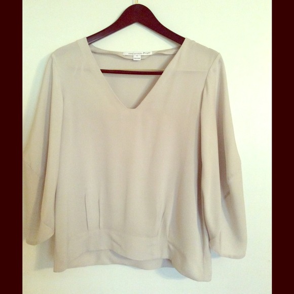 100% light grey Silk DIANE von FURSTENBERG Blouse