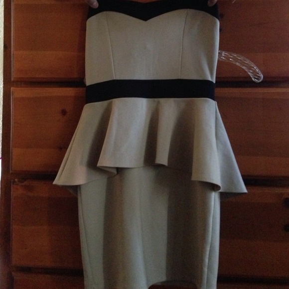 Cute peplum beige dress size s-m