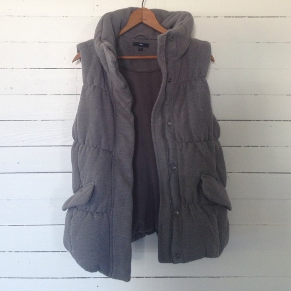 gap puffer winter vest.