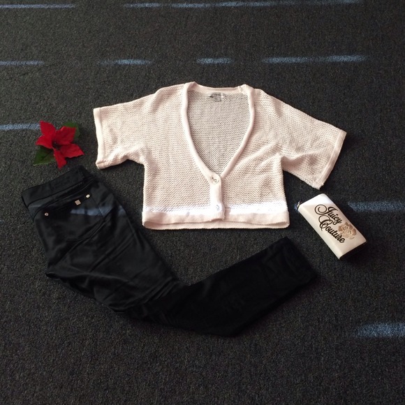 🍀Beautiful crotched white sweater!!🍀