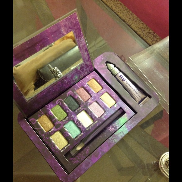 Urban Decay "Ammo" palette BNIB