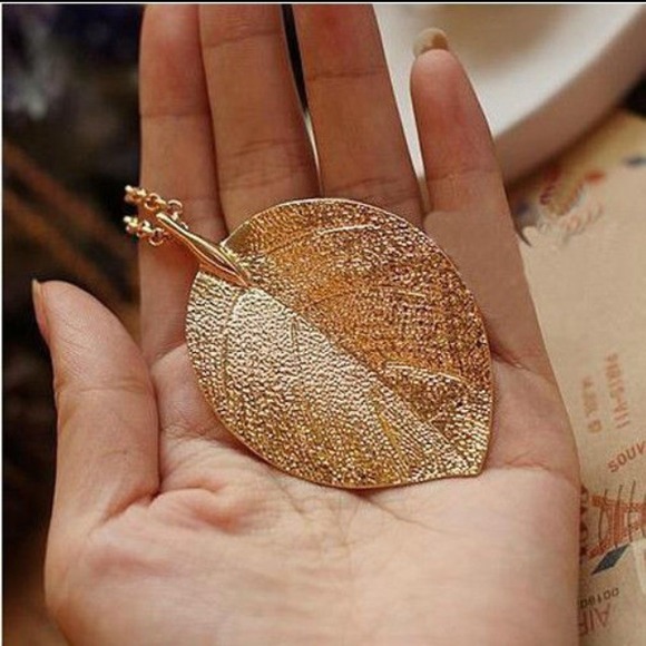 💕Fashion Gold Leaf pendent💕
