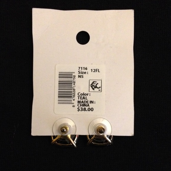 SOLD- 🎉 HP- NWT C Wonder Teal earrings - Picture 2 of 3