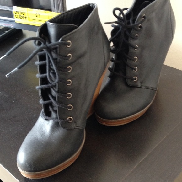 Booties - Picture 3 of 4