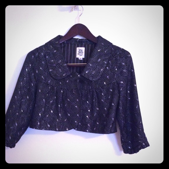 Super cute Ivy Jane Cropped Dinner Jacket