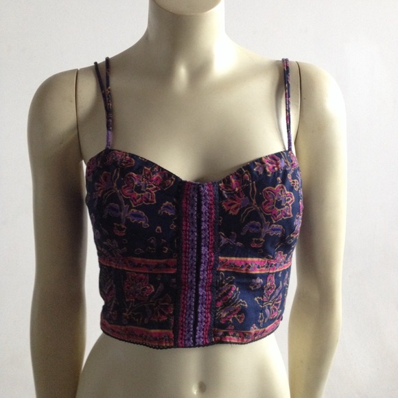 🚫BUNDLED🚫 AEO bustier crop top
