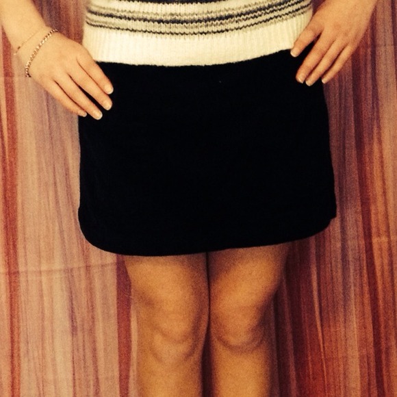 Corduroy black skirt