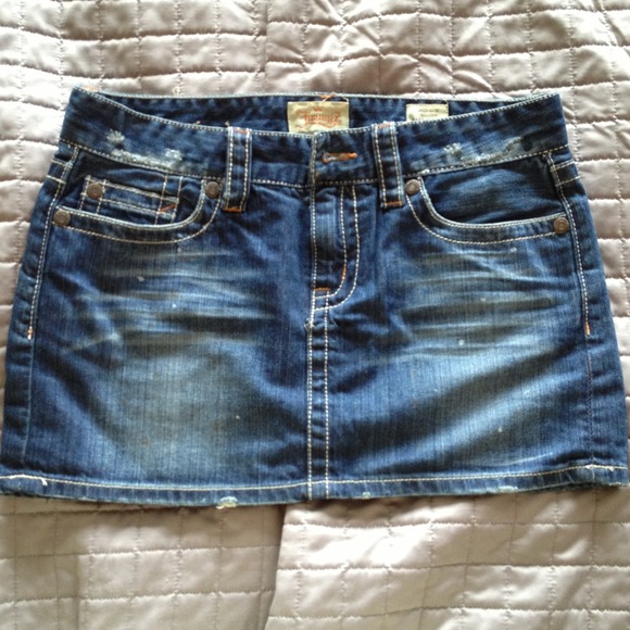 Jimmy Z Denim Skirt 5/6 distressed
