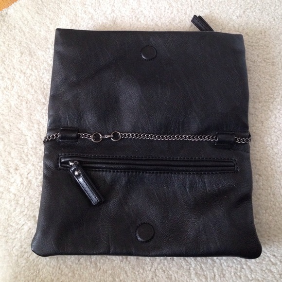 Black bow front clutch - Picture 2 of 3