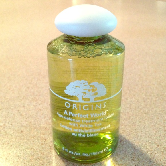 SOLD !!!!! Age-defense treatment lotion