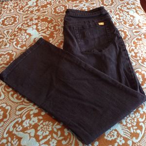 Bill Blass Stretchy Black Jeans