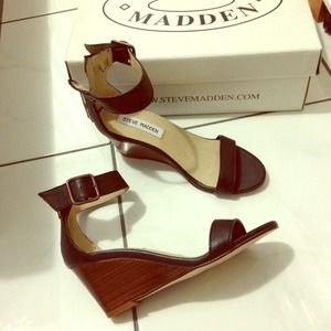 Steve Madden Nancy Buckle Ankle Cuff Wedge Sandals