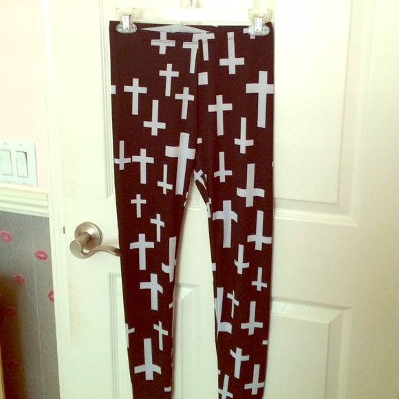 🚫SOLD🚫💥REDUCED💥Cross Leggings