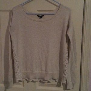 cream american eagle sweater