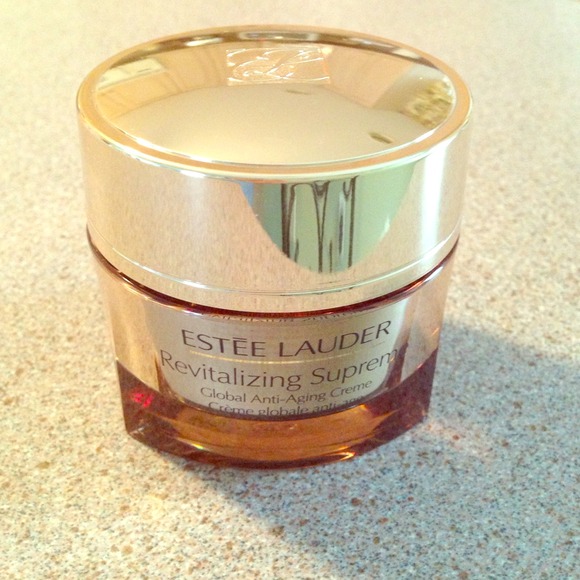 Global anti aging creme