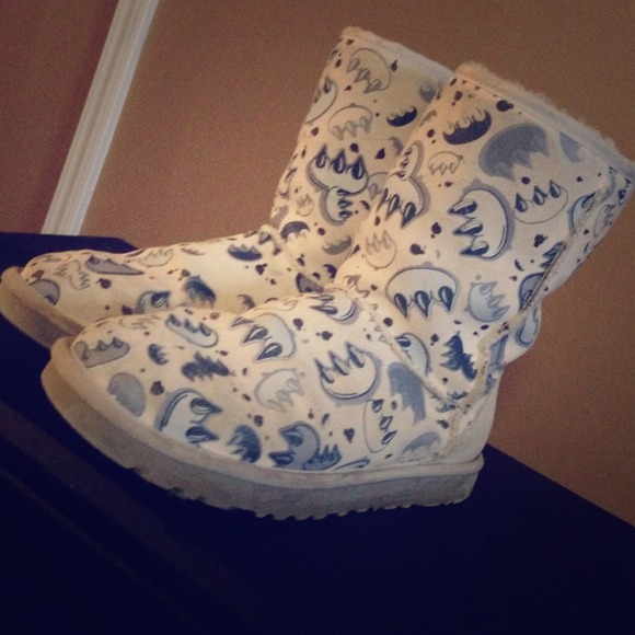 Ugg blue claw mint size 8