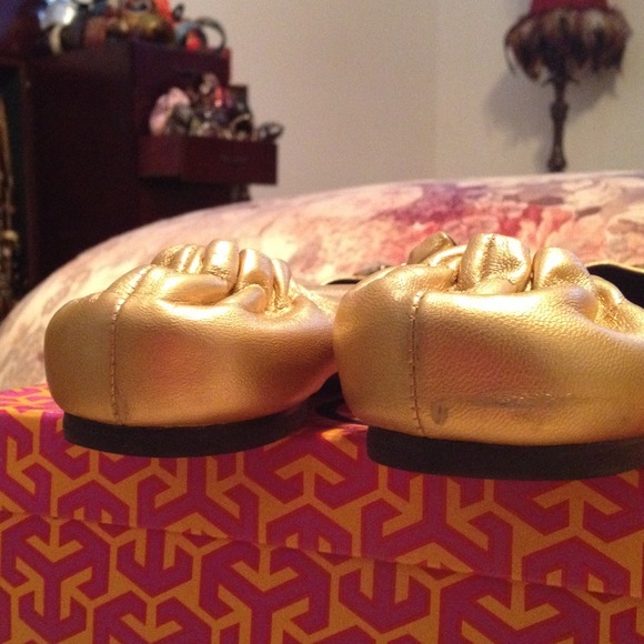 Authentic - Tory Burch Flats - Picture 3 of 4