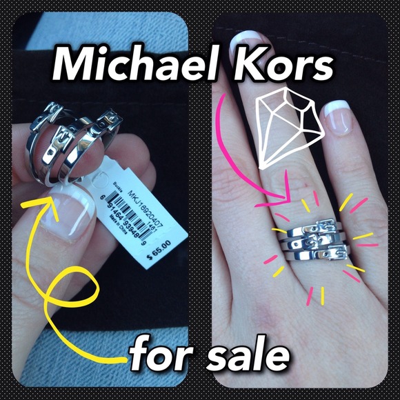 ❌SOLD❌💍Michael Kors ring set💍
